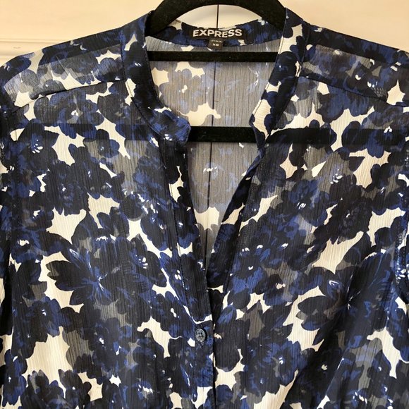 Express Floral-Print Sheer Convertible Sleeve Button-Front Tunic Shirt - XS - Picture 3 of 16